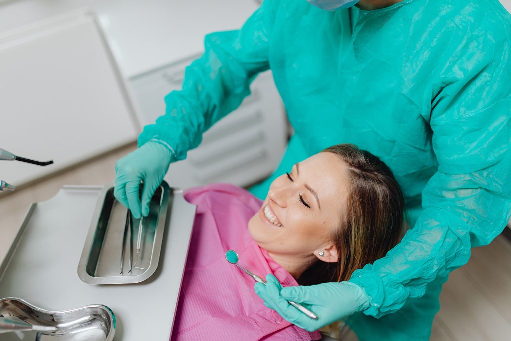 Dentistry - Teeth cleaning